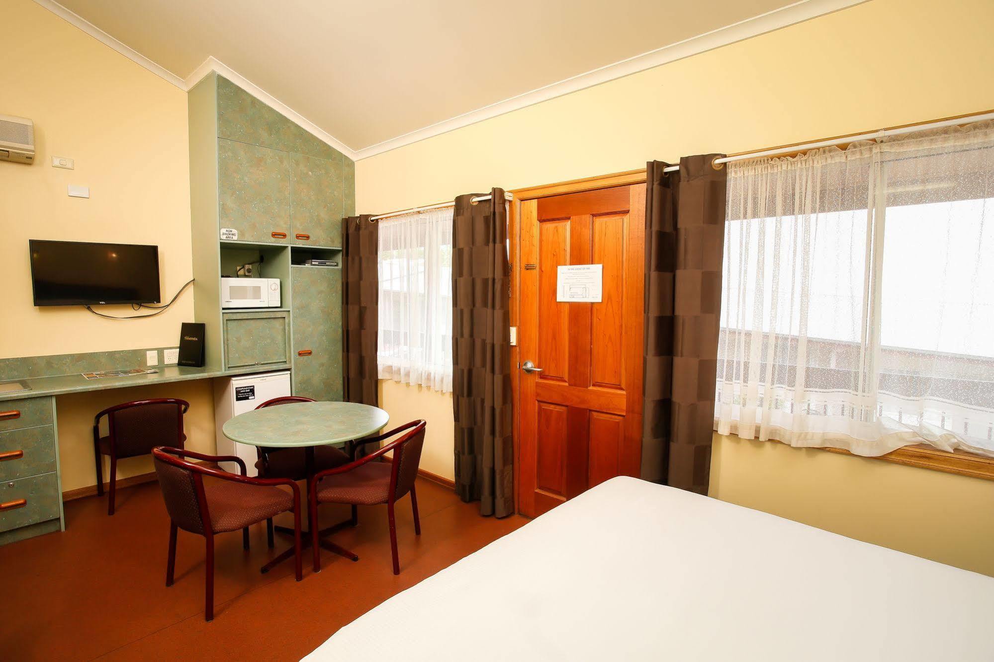 Downs Motel Toowoomba Exterior photo