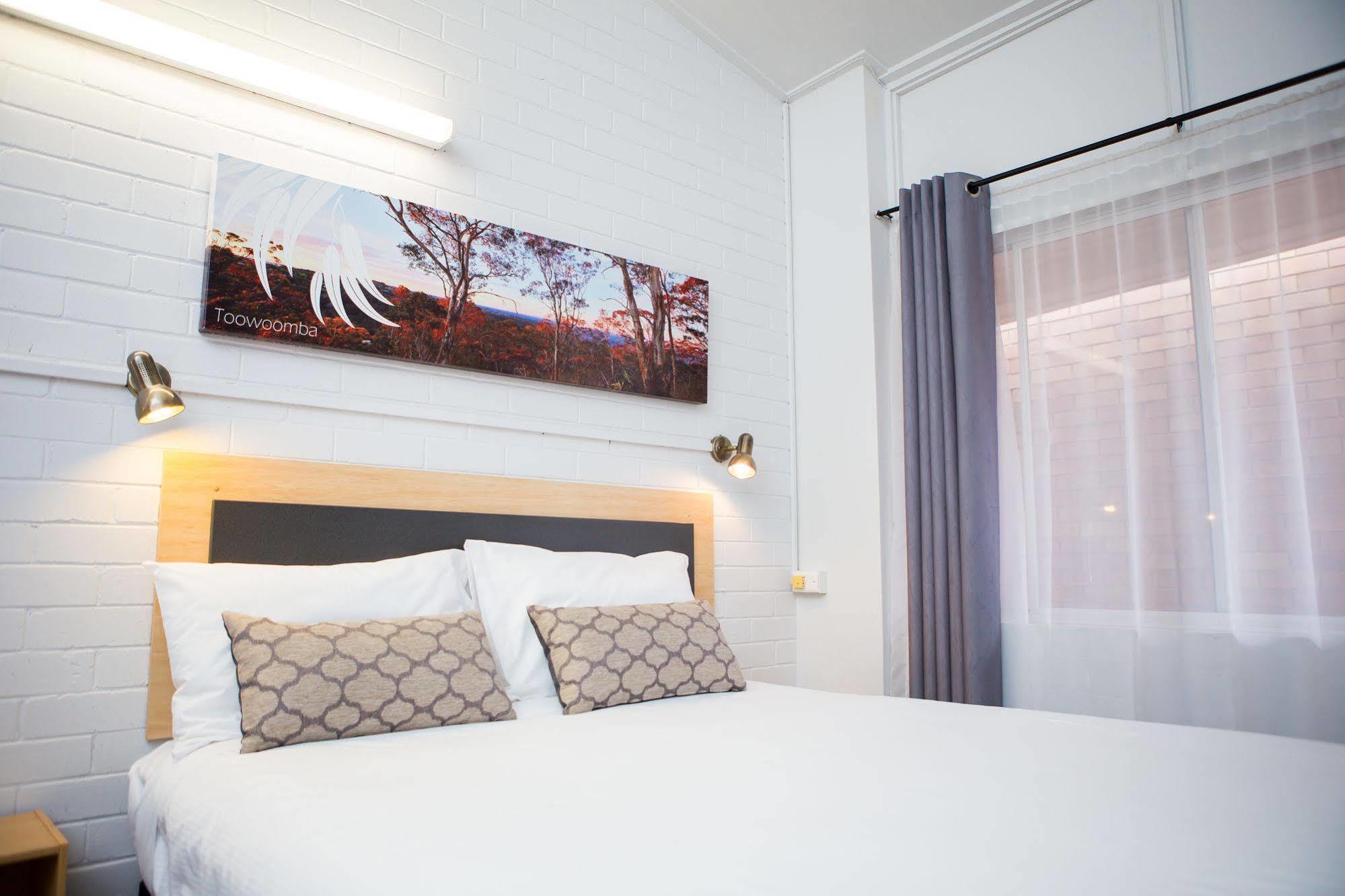 Downs Motel Toowoomba Exterior photo